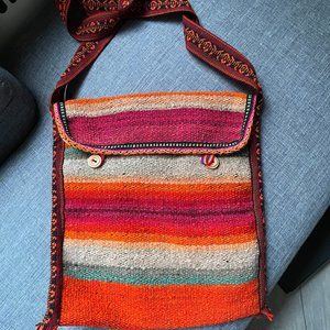 Hand made from Peru 100% wool bag